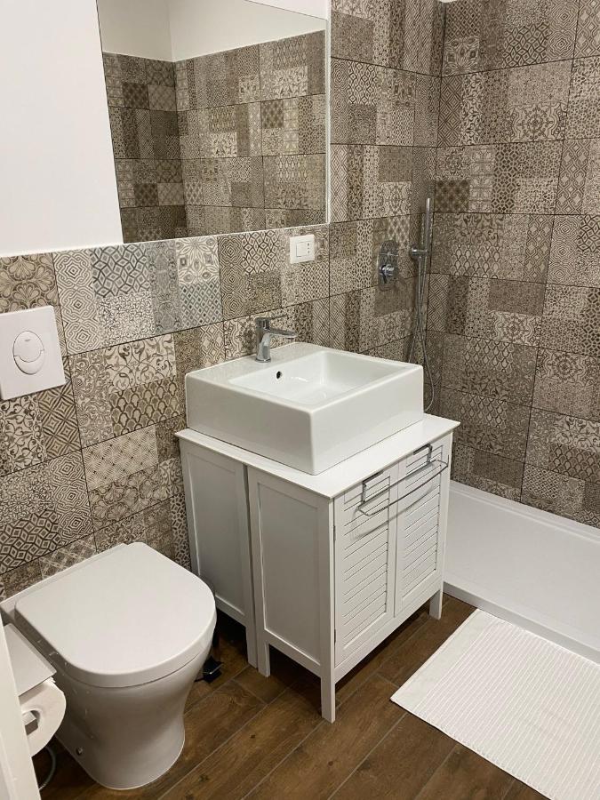 Lungomare Poetto Loft Apartment กาญารี ภายนอก รูปภาพ