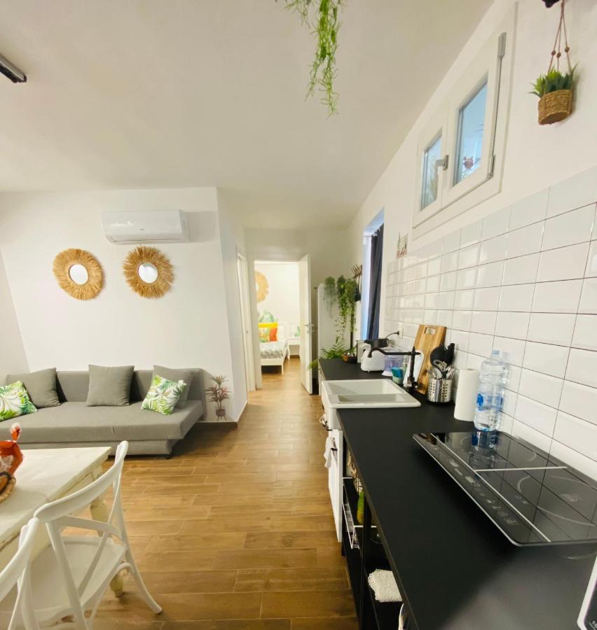 Lungomare Poetto Loft Apartment กาญารี ภายนอก รูปภาพ